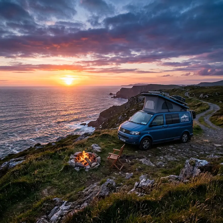 Campervan an der Klippe