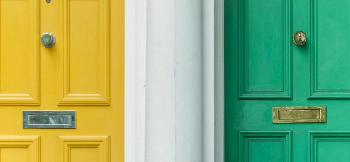 Welche Kriterien sind bei der Auswahl eines Content-Management-Systems (CMS) zu beachten?